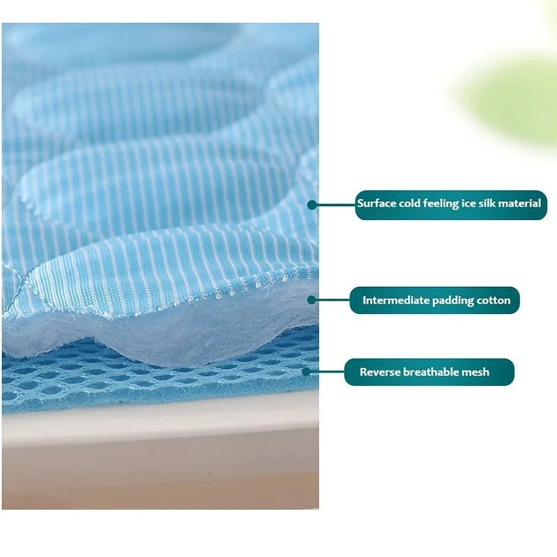 Tapis rafraîchissant pliable pour chien disponible en plusieurs couleurs